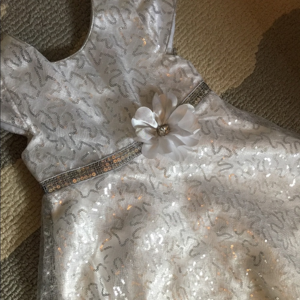 Girls Girl’s Silver sparkle Dress